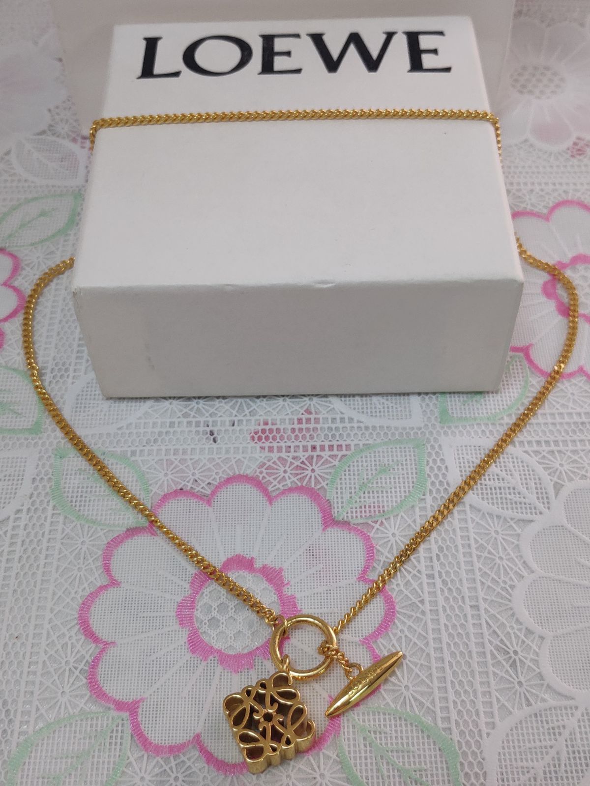 ★Loewe★アナグラム ペンダント (スターリングシルバー) Gold LOEWE ロエベ ネックレス J821241X08 アナグラム ペンダント