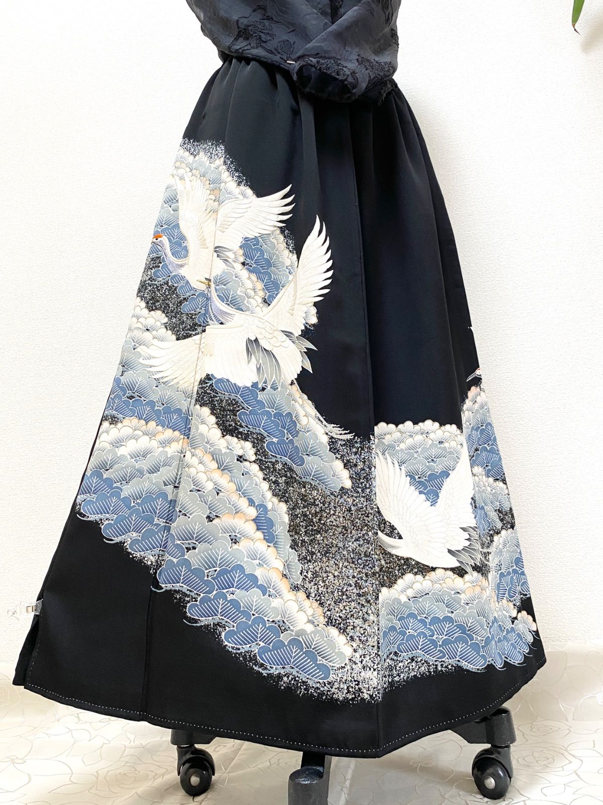 おまけ リバレイ 大人可愛いセレブ着物スカートフリーサイズ1点物黒留袖着物リメイクウエストゴムロングスカートフリーサイズ送料込みハンドメイドNO.5720
