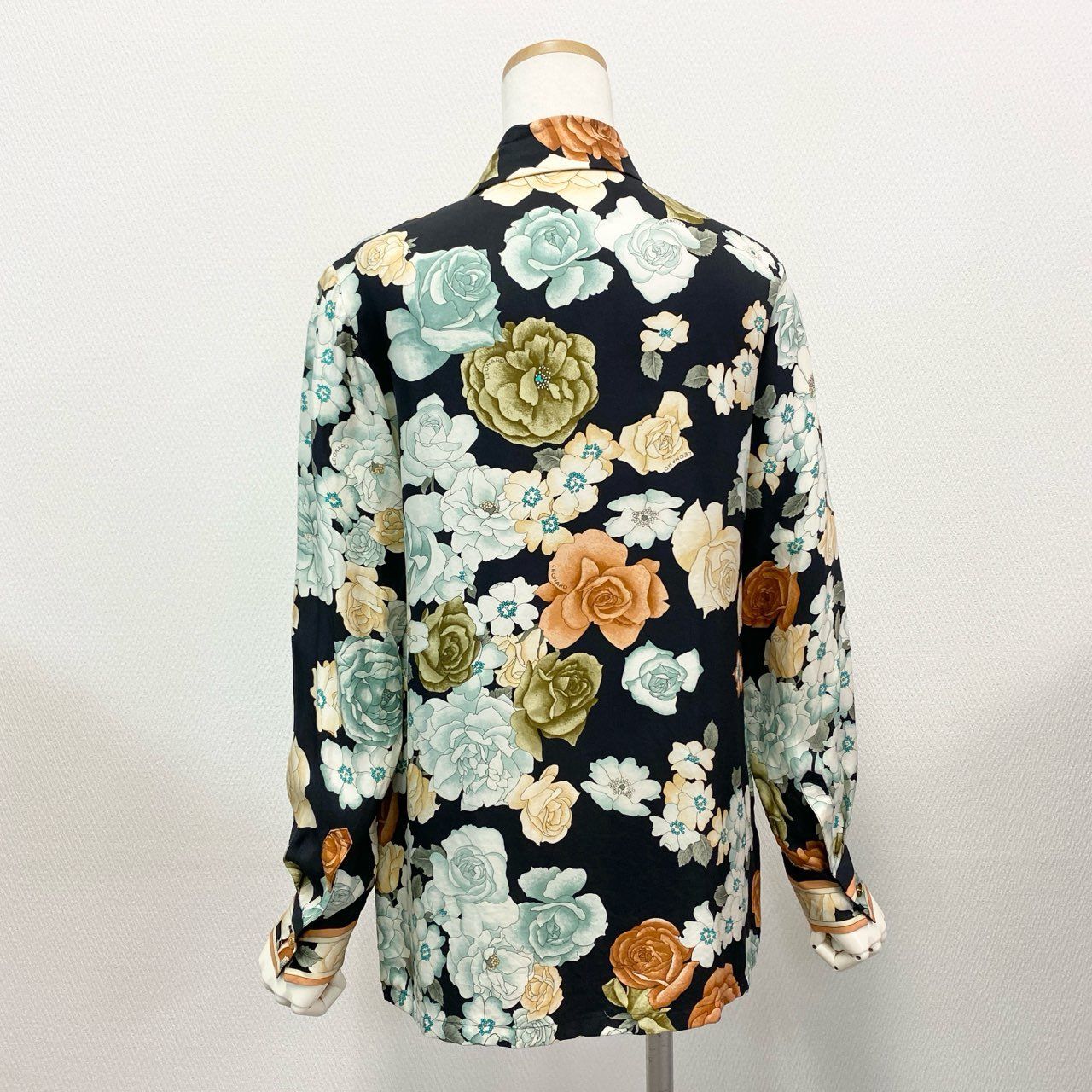 86k12 LEONARD レオナール 美しい花柄プリント 長袖シャツ