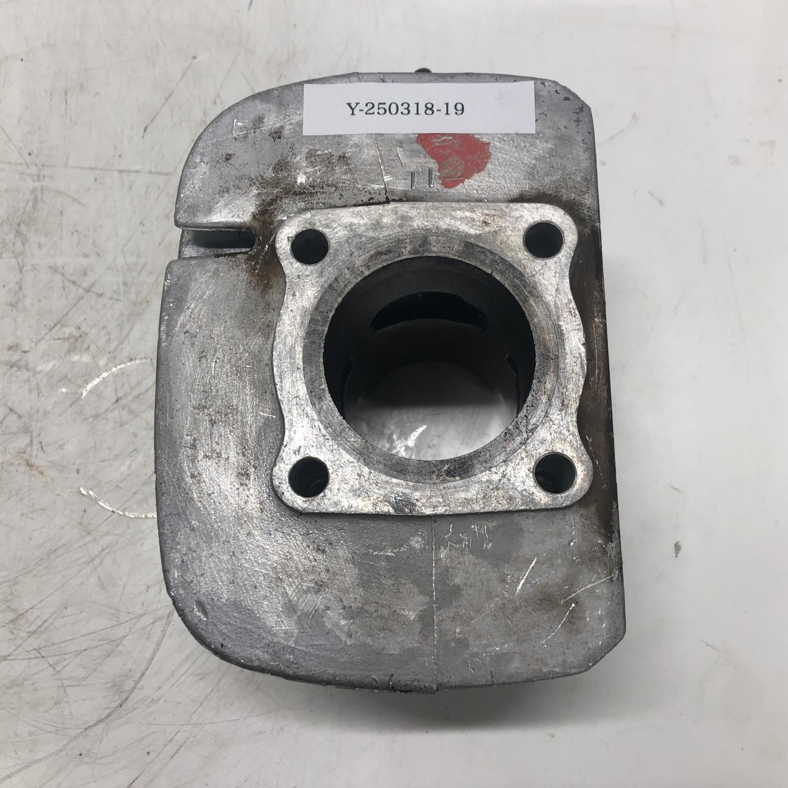 KAWASAKI 350SS シリンダー（1）　部品取り カワサキ [Y-250318-17] KAWASAKI 350SS シリンダー（1） 部品取り カワサキ - メルカリ