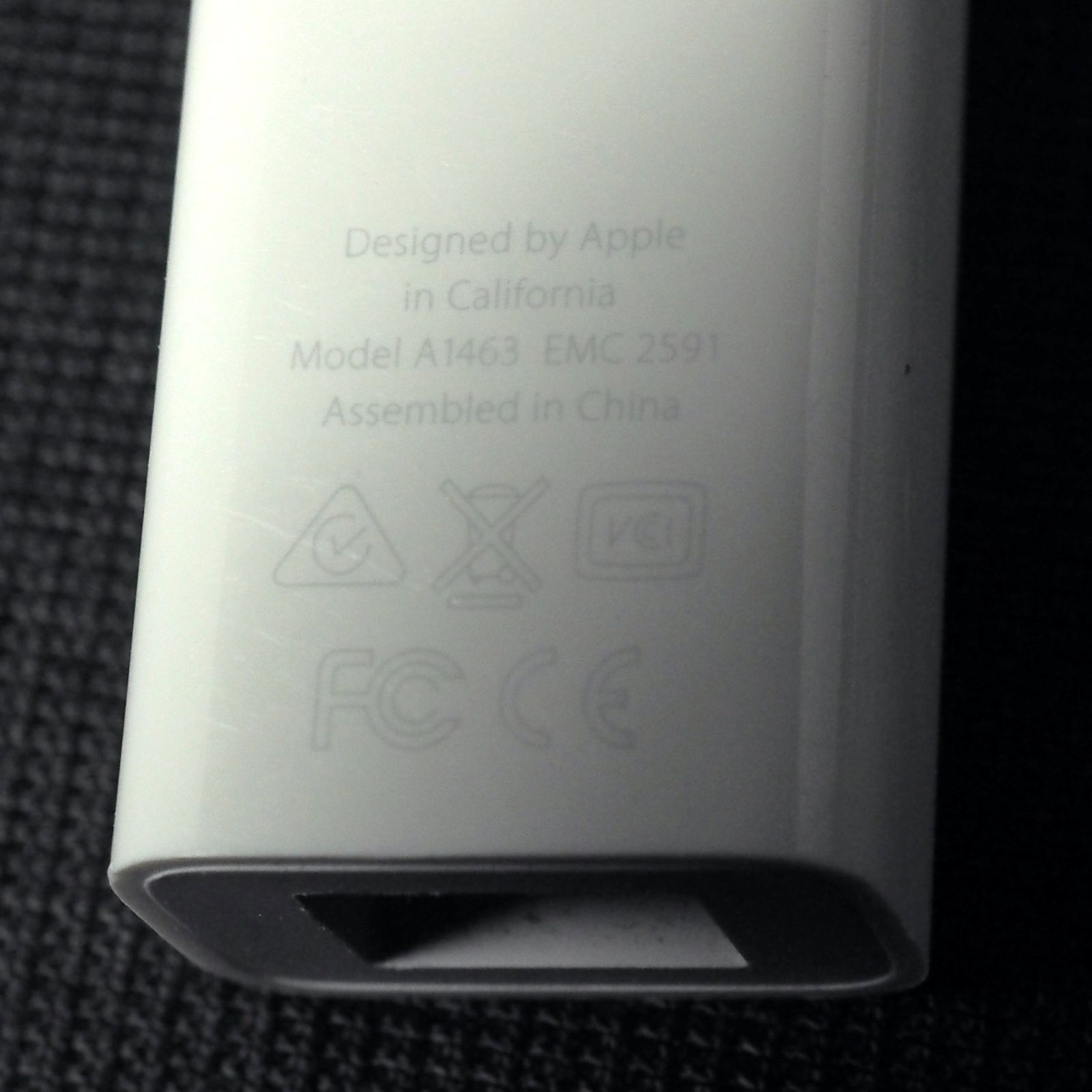アップル A1463 EMC2591 Apple Thunderbolt to FireWire 800 Adapter Dongle A1463