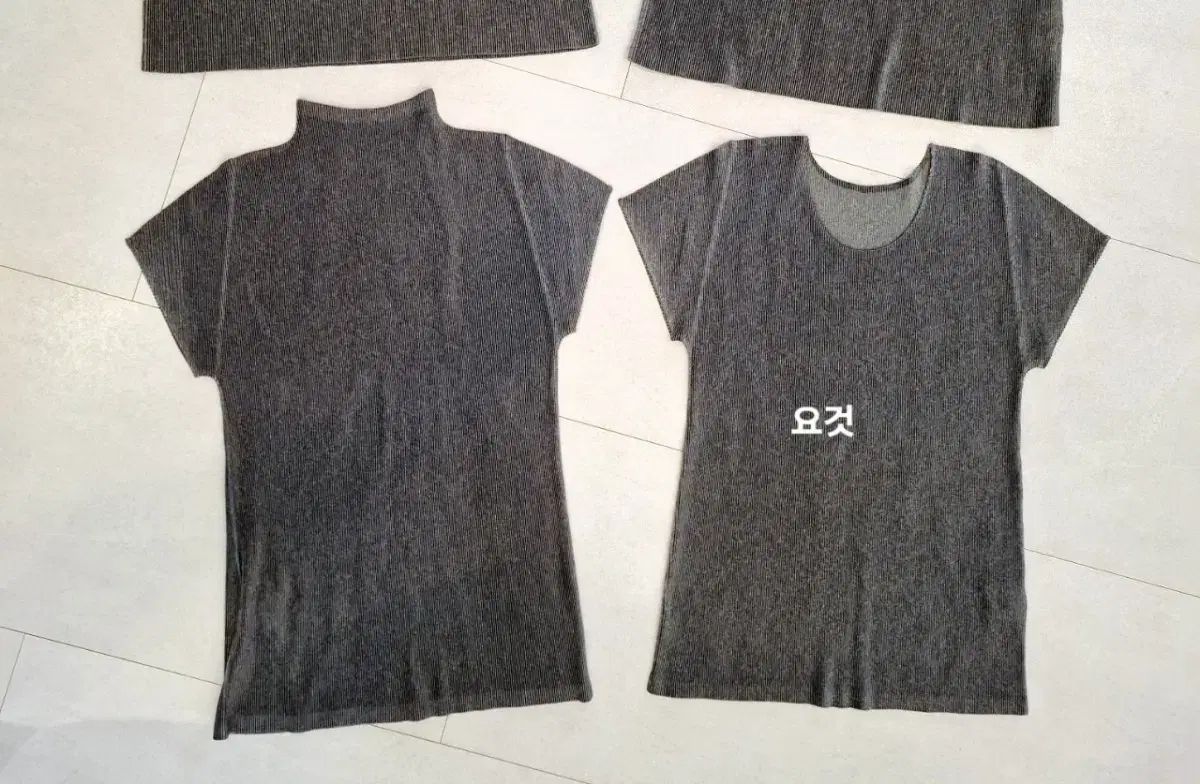 PLEATS PLEASE(プリーツプリーズ) グレー ミスト 3 ISSEY MIYAKE