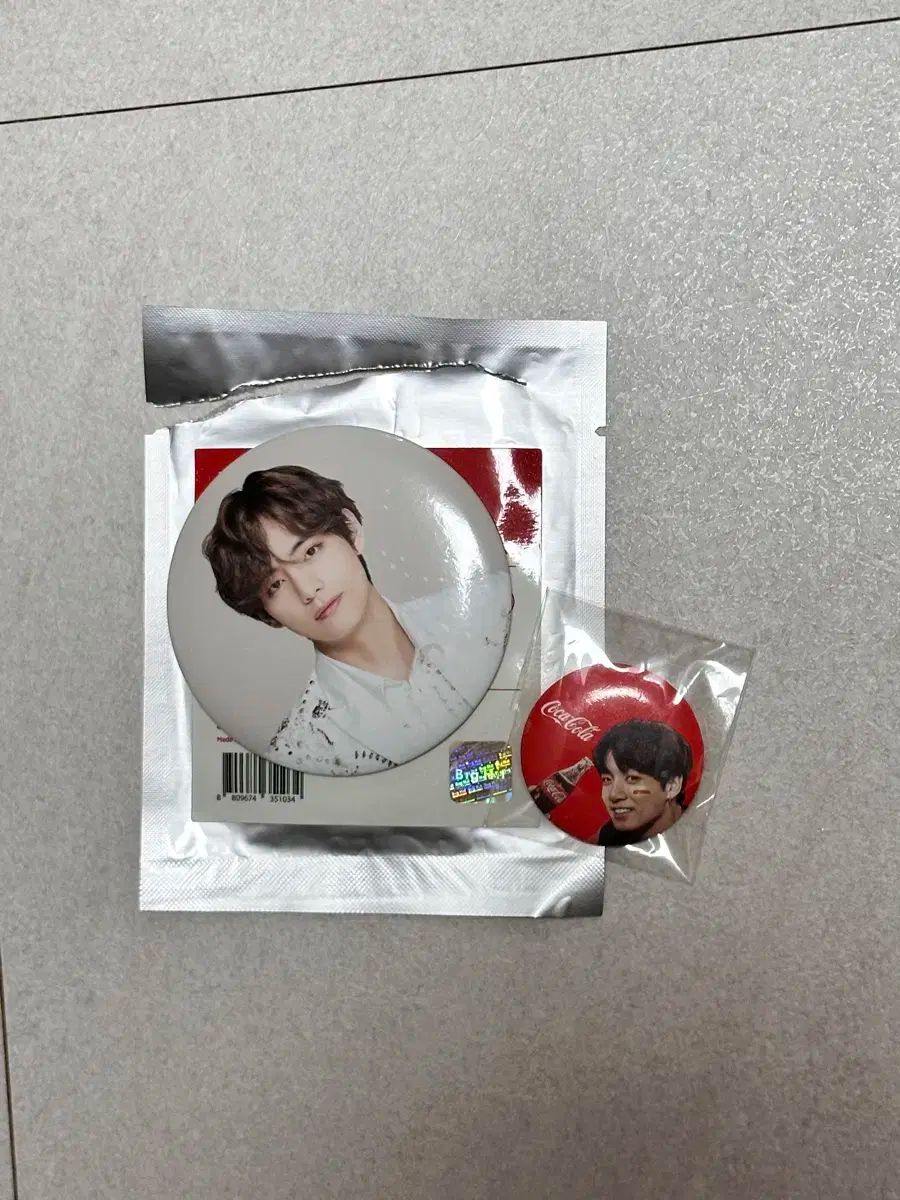 格安，新作登場 BTS コカコーラ ジョングク SPEAK YOURSELF ヴィ 缶バッジ ラキドロ その他
