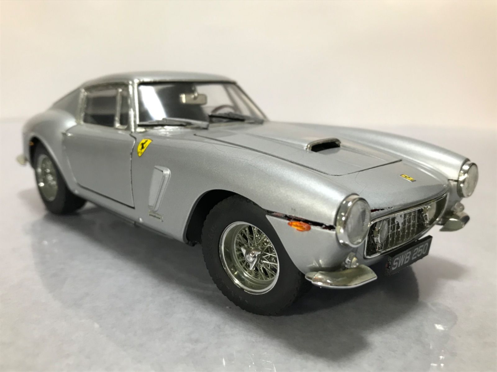 フェラーリ250SWB イタレリ1/24キットの完成品 - メルカリ