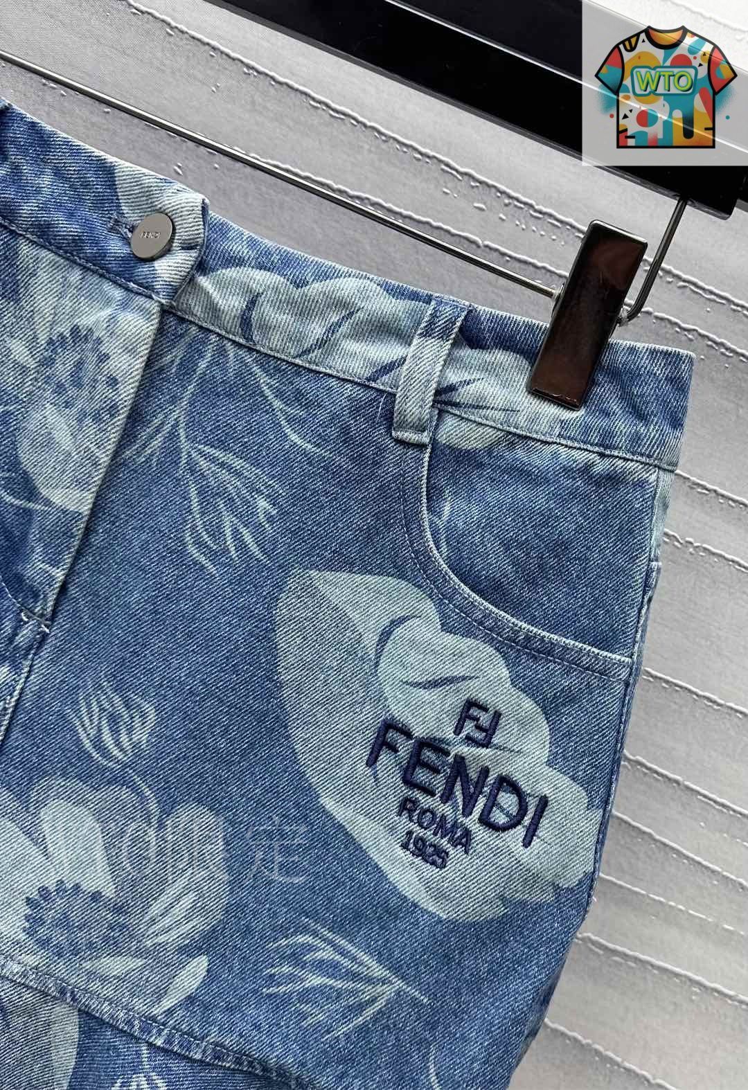 FENDI ロゴプリント デニムタイトスカート デニムスカート デニム ライトブルー | Fendi