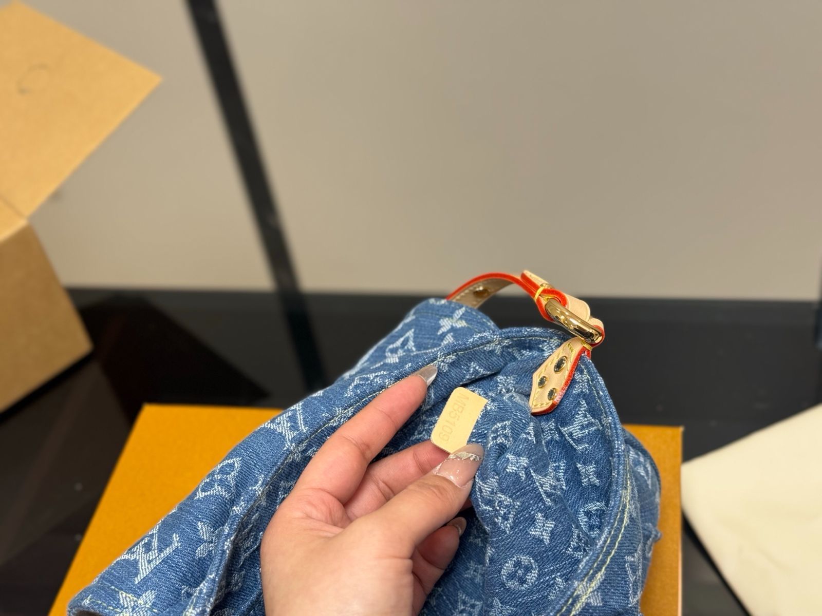 今日特価】Louis Vuitton Denim Inflatables ルイ ヴィトン