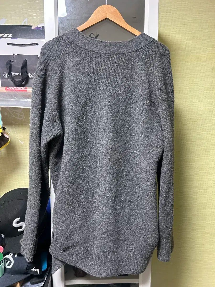 L ジュンジ hedn ボタン チャコール カーディガン