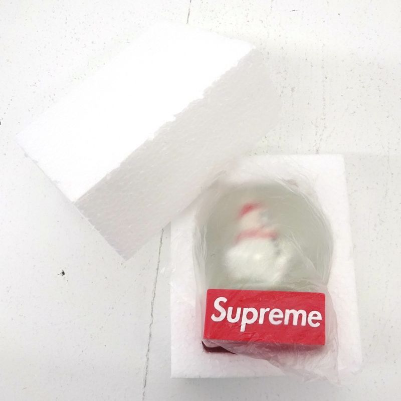 三重店】Supreme シュプリーム Snowman Snowglobe スノードーム