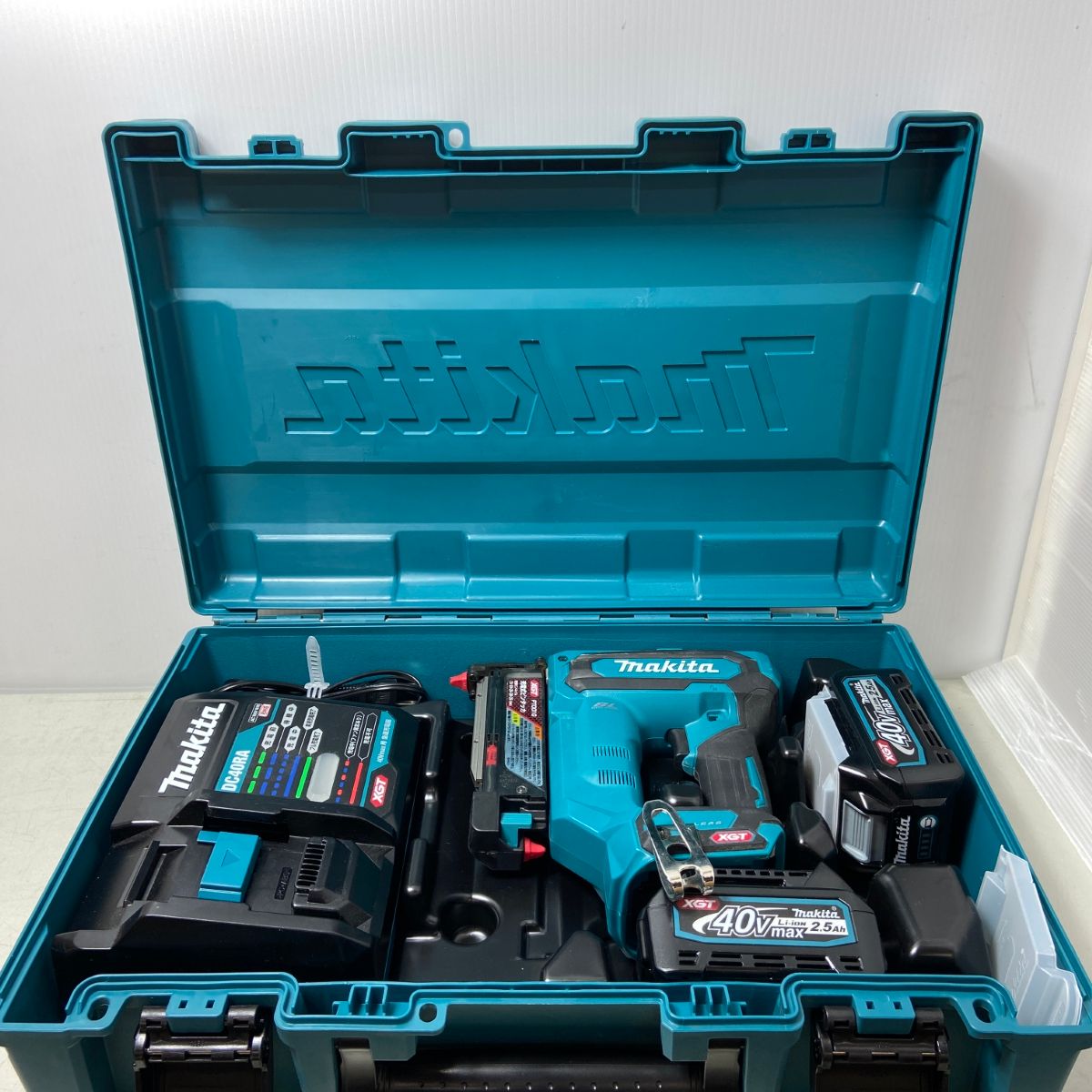 MAKITA マキタ ピンタッカ 40v 2.5Ah PT001GRDX ブルー 【公式 