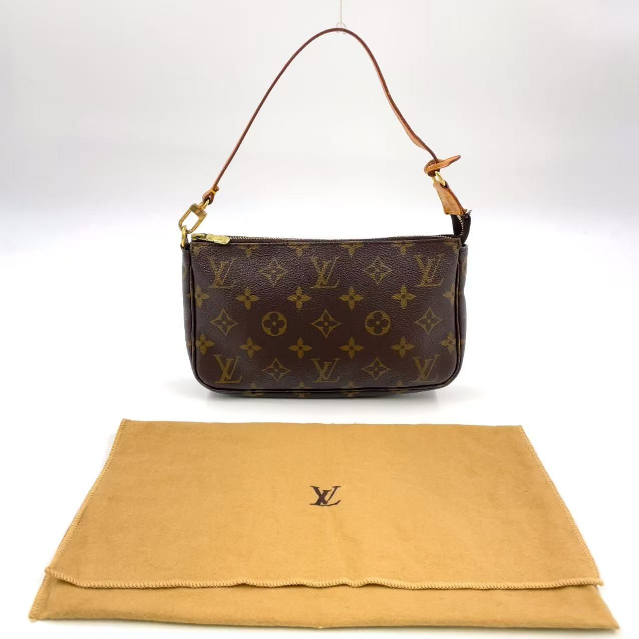 ポシェットアクセソワール モノグラム