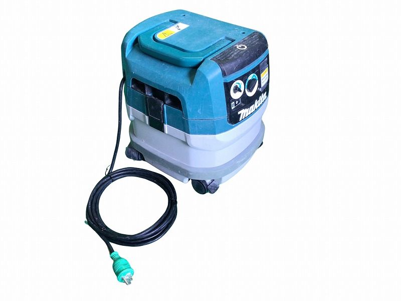 ☆中古品☆makita マキタ 100V 8L 粉じん専用 集じん機 VC0840 ホース付き 先端アタッチメント無し 集塵機 掃除機 95601