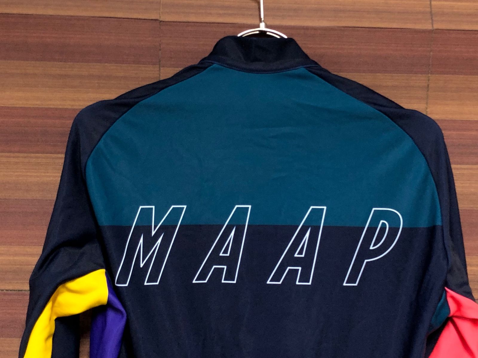 IO176 マープ MAAP 長袖 サイクルジャージ 黒 青 黄 総柄 S 裏起毛