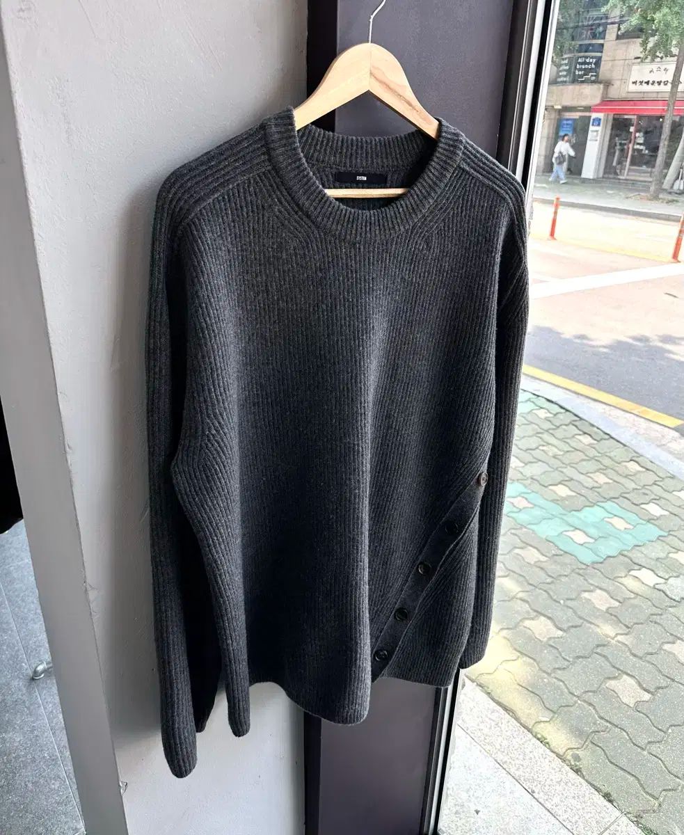 Pringle 英国 スコットランド製 ピュアカシミヤ100% Vネック ニット Pringle 英国 スコットランド製 ピュアカシミヤ100% Vネック