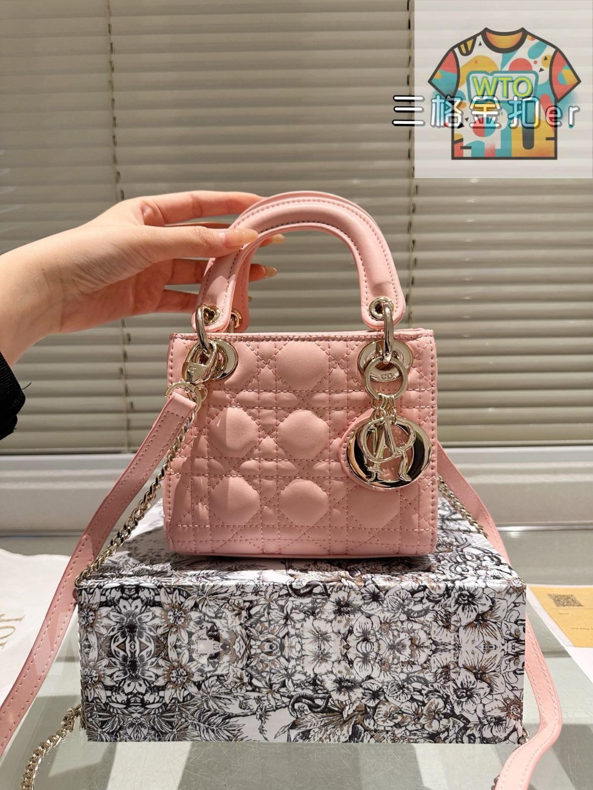 今日WTO】Dior Lady Dior Lambskin Bag with Foldable Gift Box
