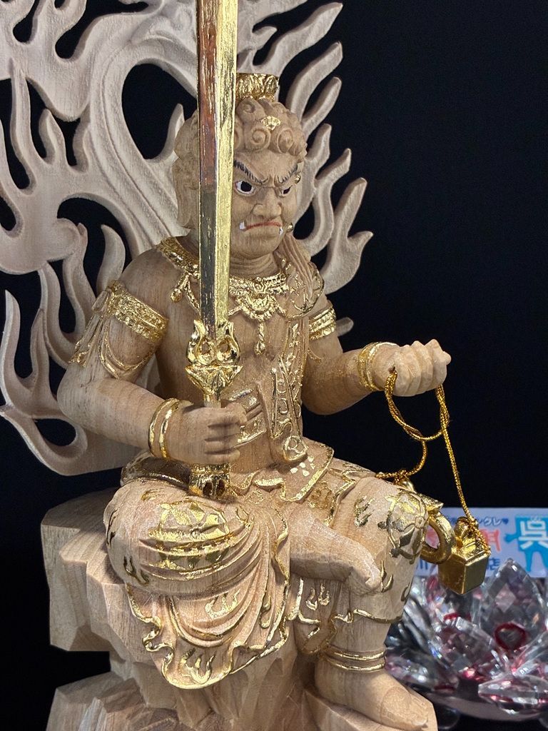 楠木切金荘厳彫 座不動明王