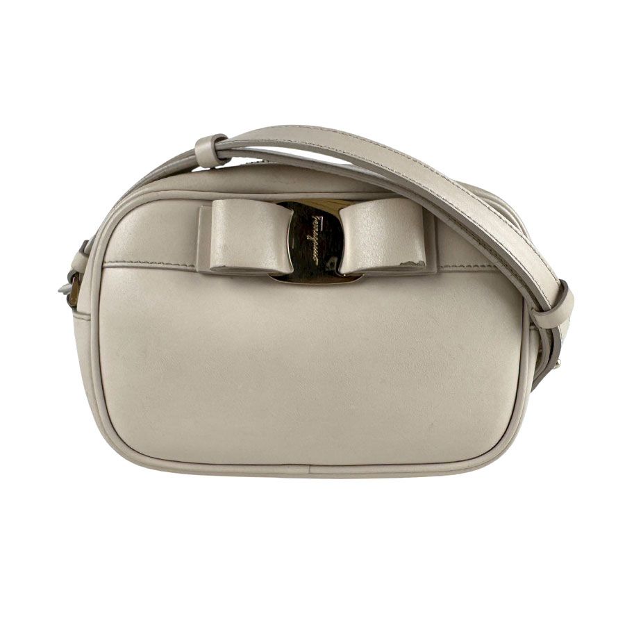 レディース サルヴァトーレフェラガモ Salvatore Ferragamo 斜め掛け 