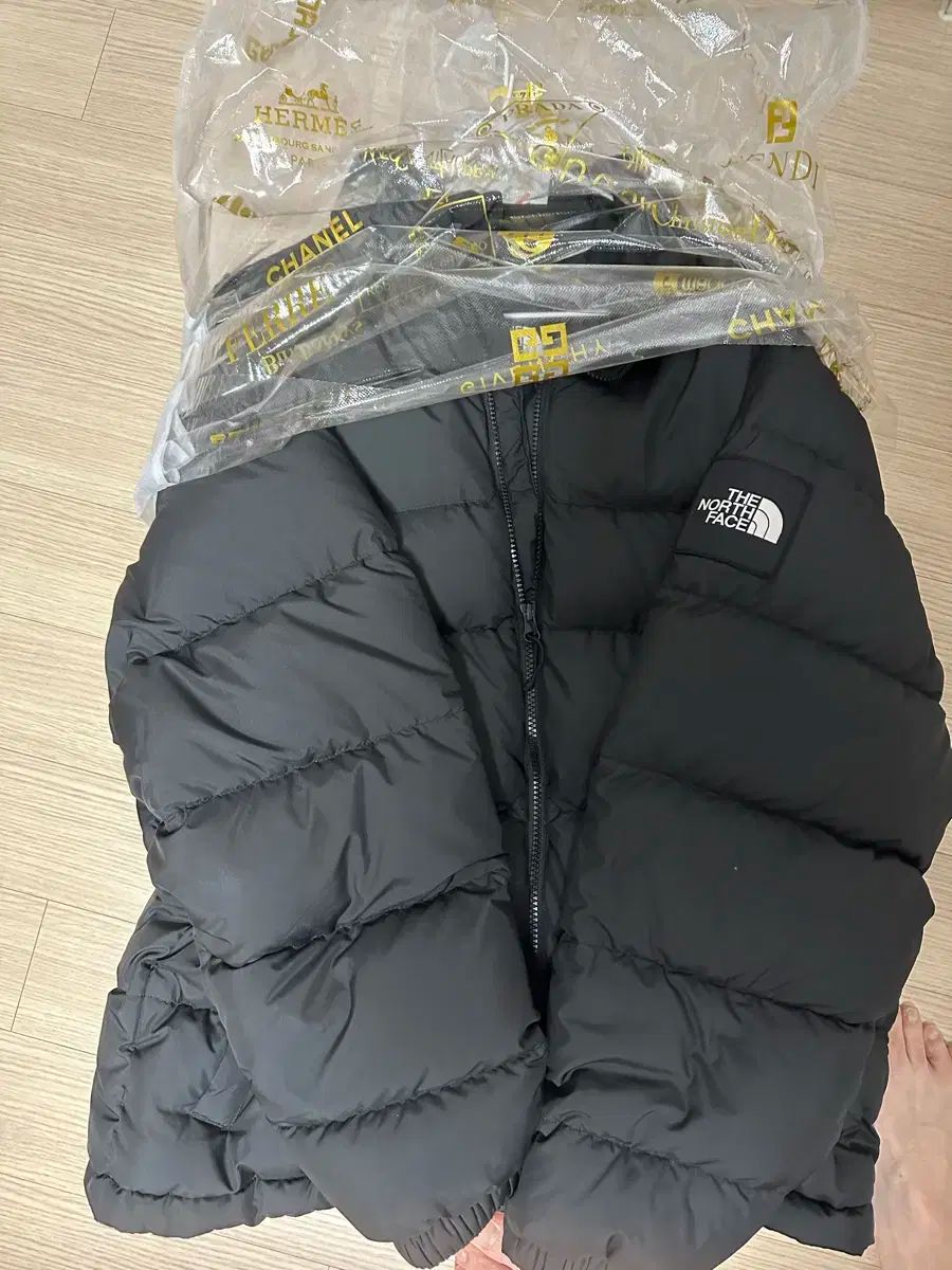 ノースフェイスパッド Nuptse(ヌプシ) 出品 サイズ 100 ドライ完了
