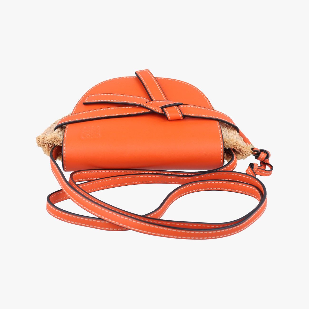 LOEWE オレンジレザー バッグ 超美品！LOEWE オレンジ レザー スマホショルダーバッグ - メルカリ