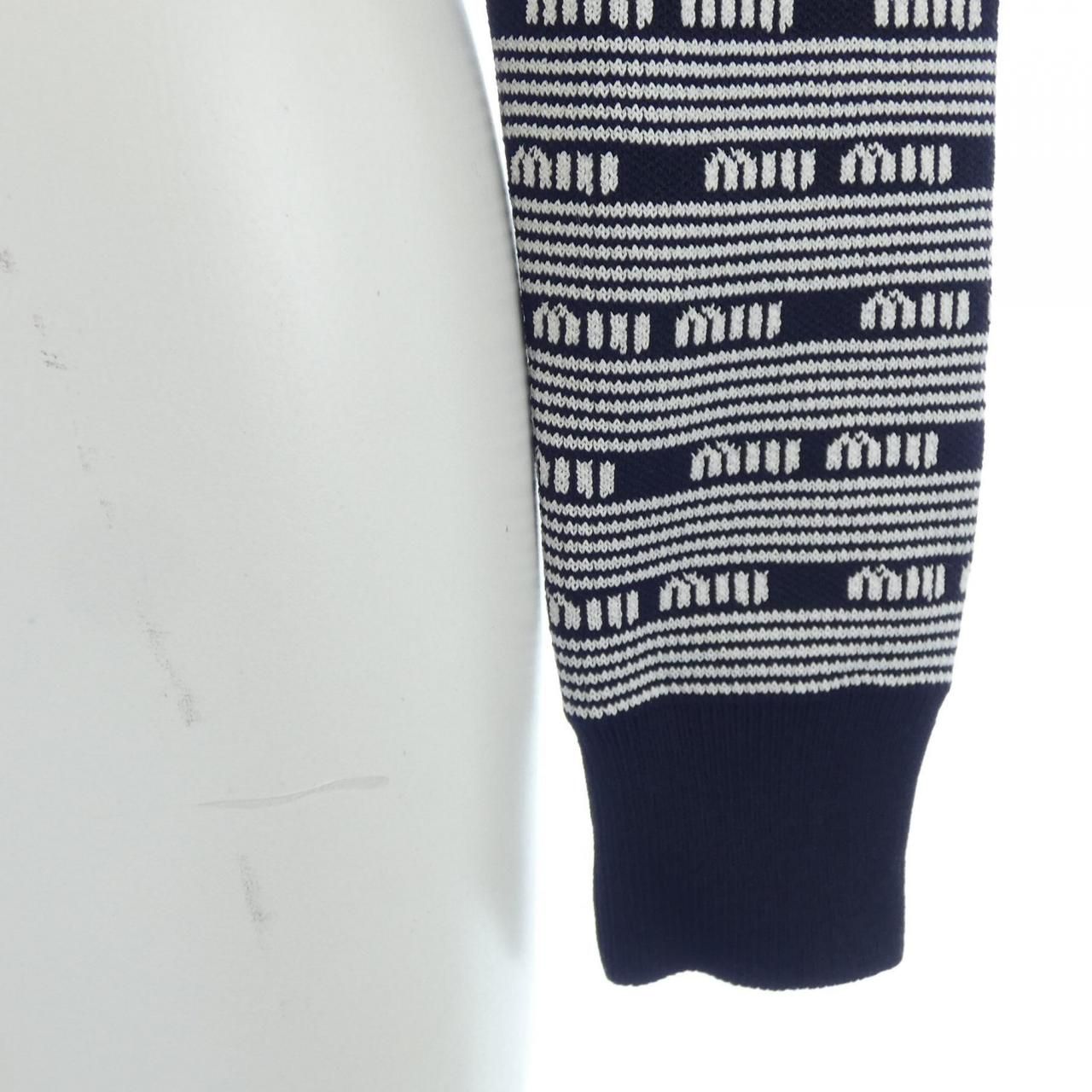 MACHATTトップサーモフォルムコート黒のボリュームスリーブアウター