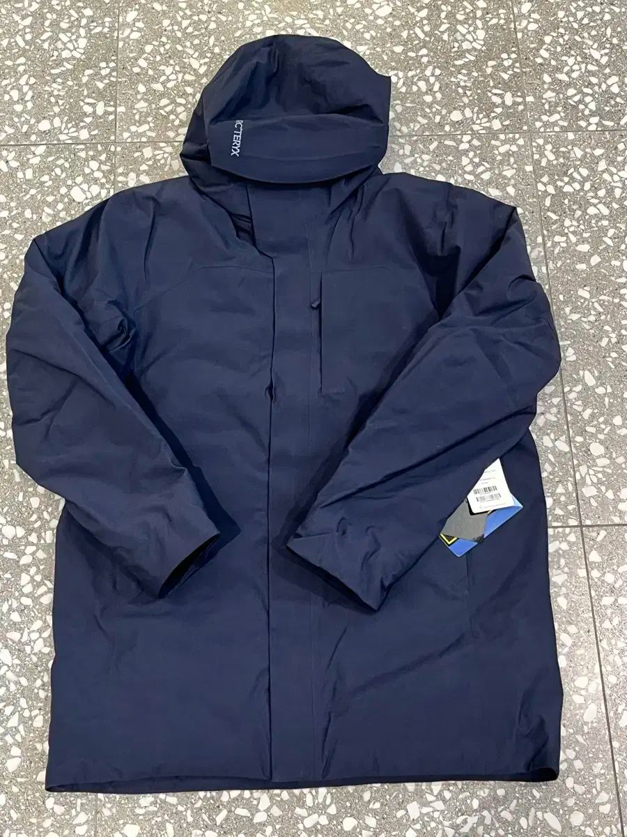 ARC TERYX アークテリクス サーマ パーカー ブラックサファイア BSR