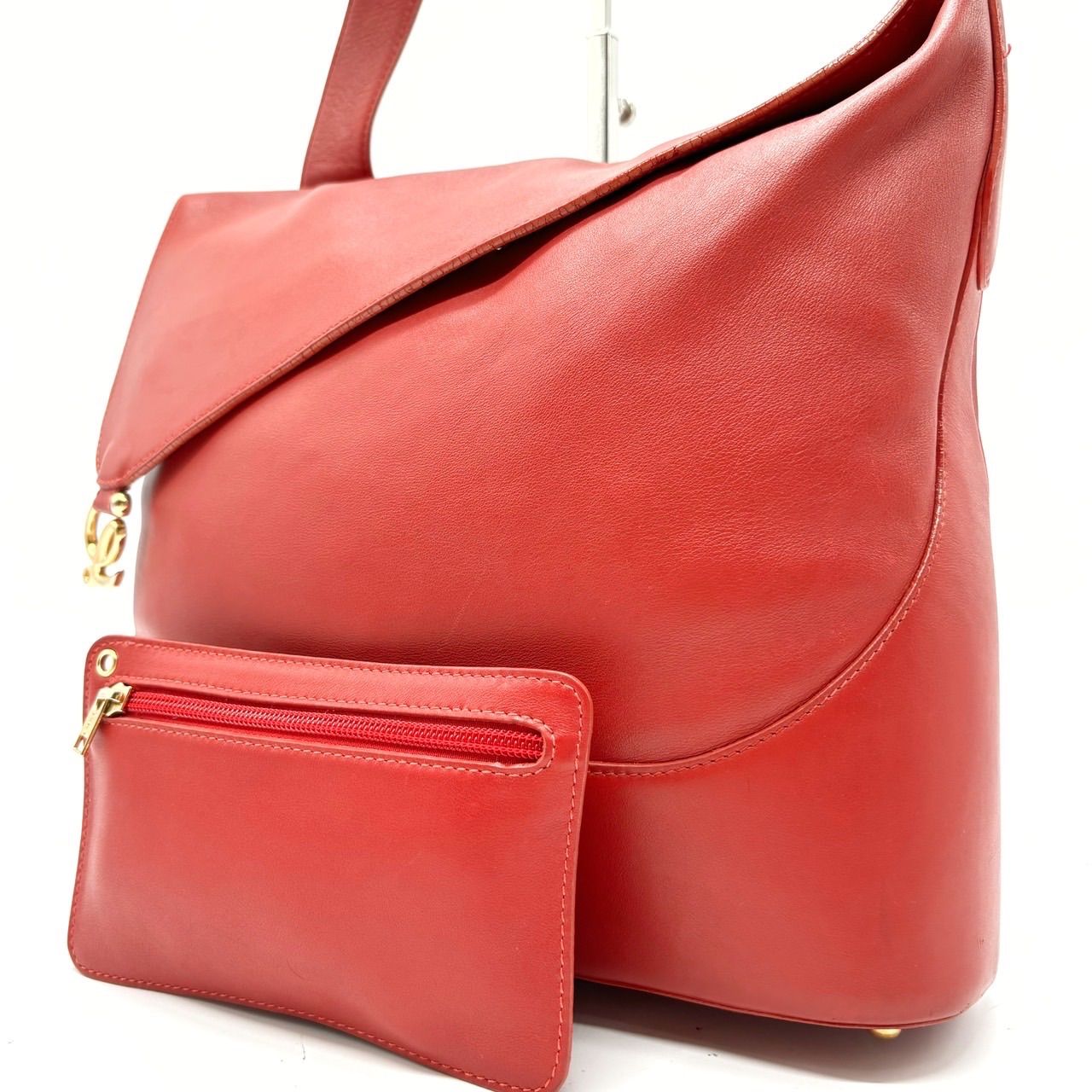 LOEWE ロエベ ロゴ型押し 丸型 ワインレッド レッド ショルダーバッグ 
