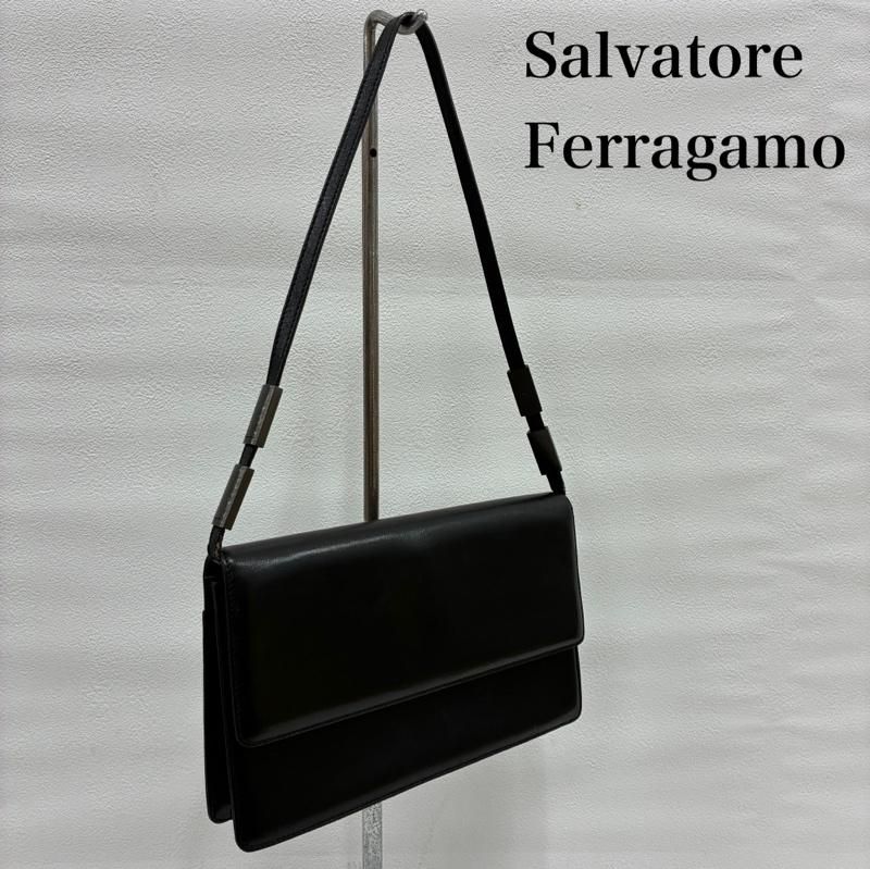 Salvatore Ferragamo ブラック パーティーバッグ Salvatore Ferragamo サルヴァトーレフェラガモ クラッチバッグ