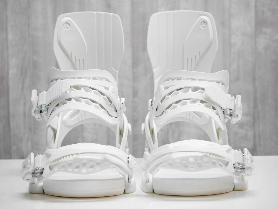 最高の品質、最低の価格！ 26 FLUX XF - OFF WHITE - Mサイズ 保証付 スノーボード バインディング