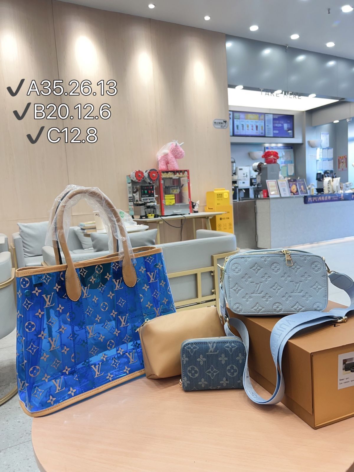 TOP New 2025 高品質3点セット - Lv ブルージェリーバッグ ブルーカメラバッグ 財布 特別割引 |