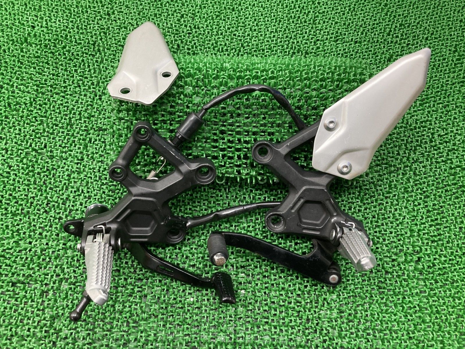 ZX-25R ステップ 左右 SKT カワサキ 割引 純正 バイク 部品 ZX250E