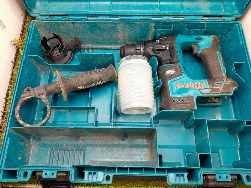 マキタ Makita 充電式ハンマドリル 本体 ケース付 17mm 14.4V HR170DZK 動作 済み