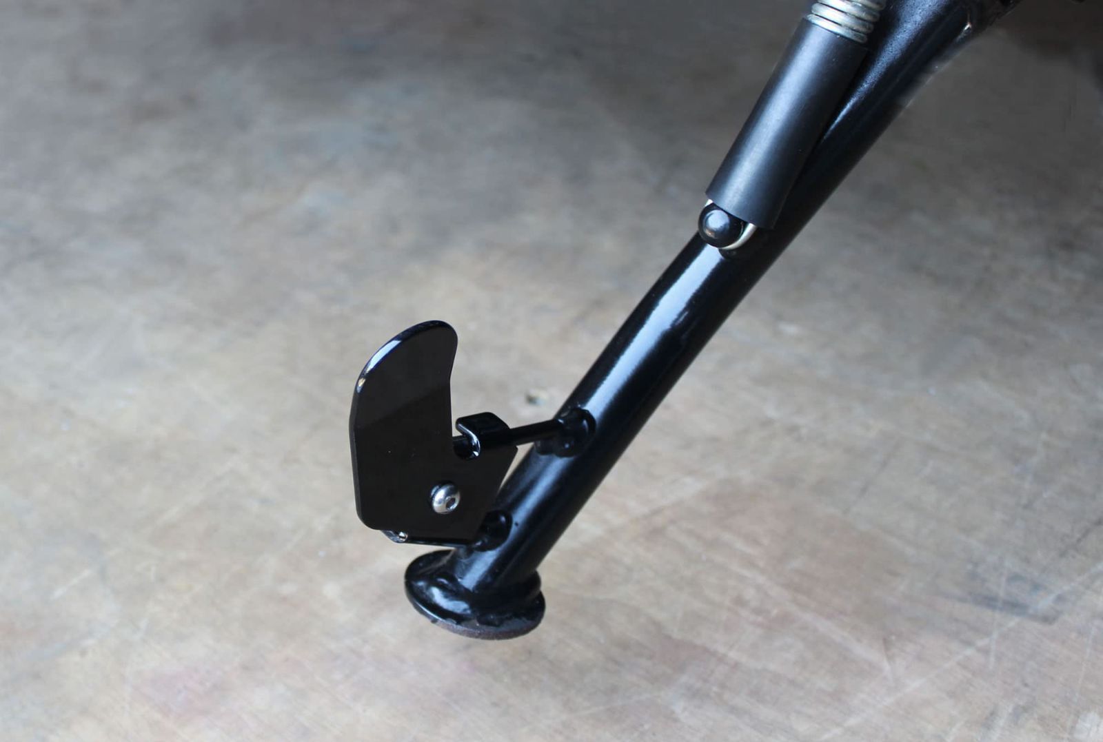 在庫処分 スチール製ブラック仕上げ スヴァルトピレン125|250|401 サイドスタンドエクステンション バイクパーツ HQ-03100 バイク kijima キジマ