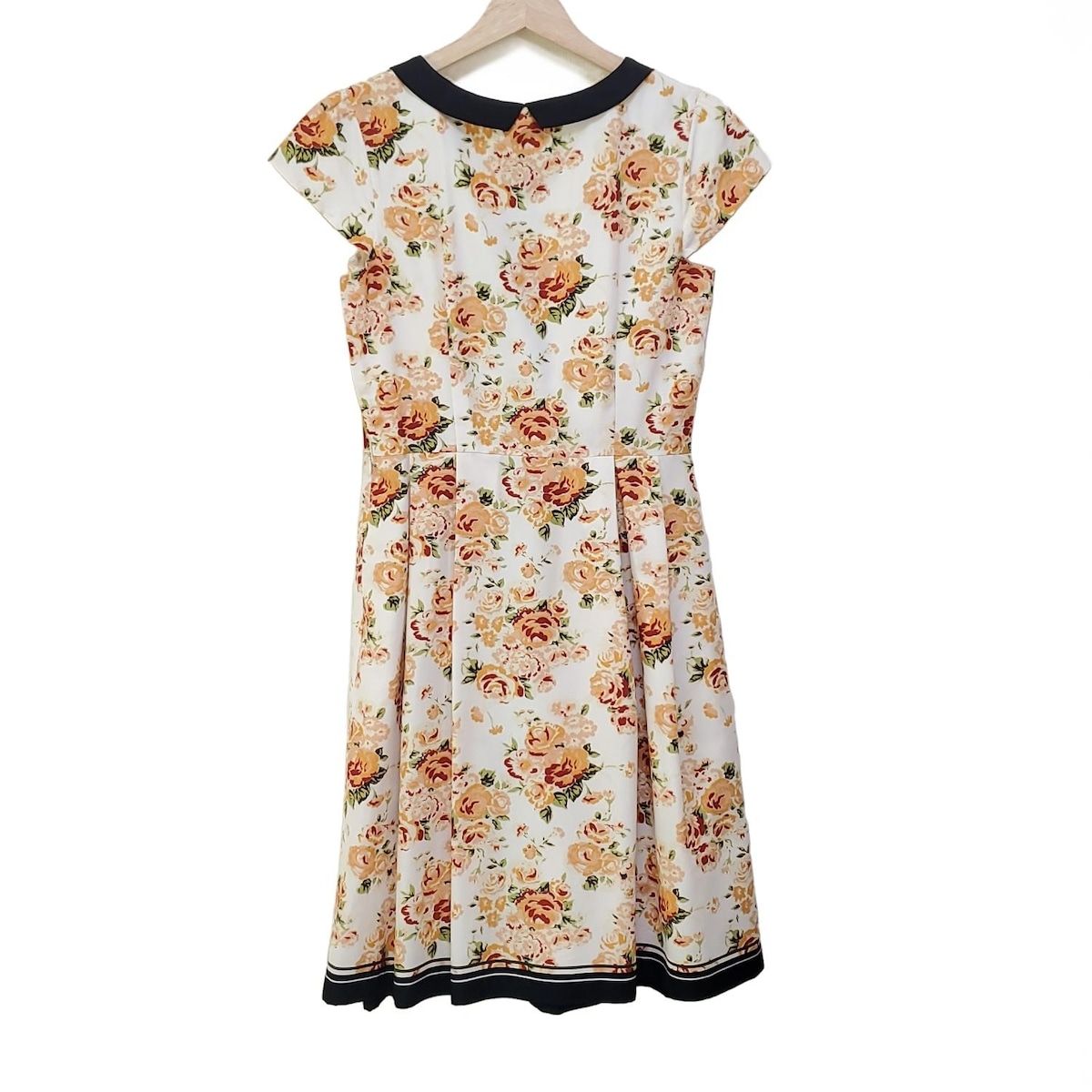 さこ♡TOCCAトッカ✴︎エンボスチェック半袖ワンピース サイズ0 リボン TOCCA(トッカ) ワンピース サイズ0 XS レディース - アイボリー