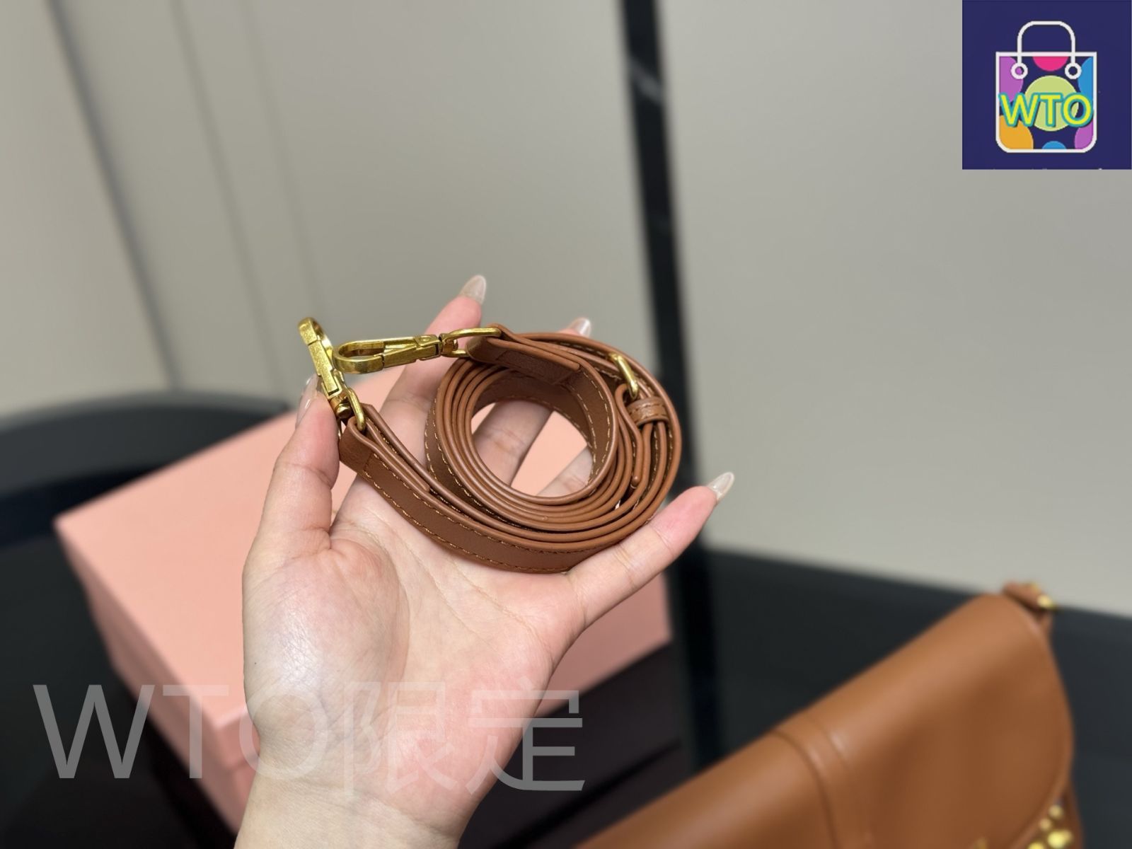 [専用出品]migu 今日WTO】MiuMiu ミュウミュウ ファジーバッグ（28×19cm）-WTO