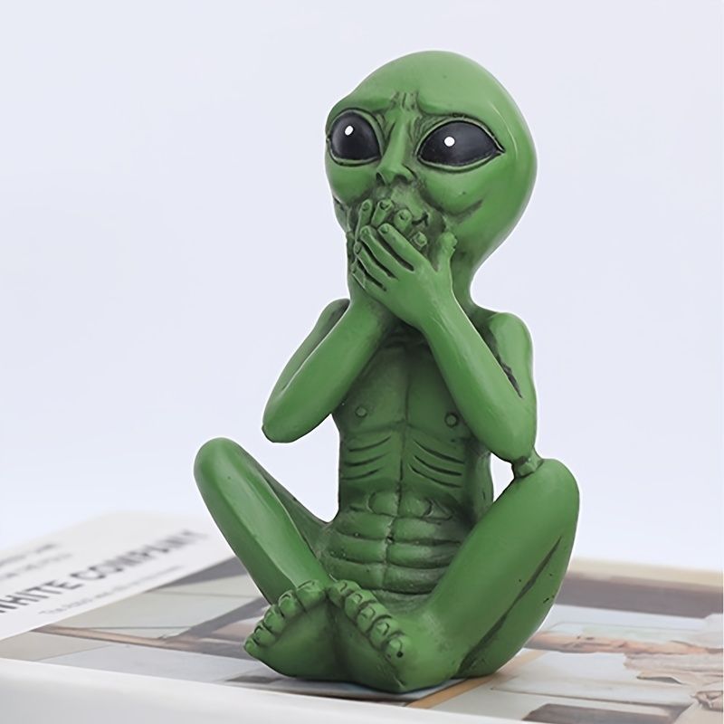 宇宙人フィギュア U-TREASURE 純金ミニフィギュア メトロン星人 – TSUBURAYA STORE
