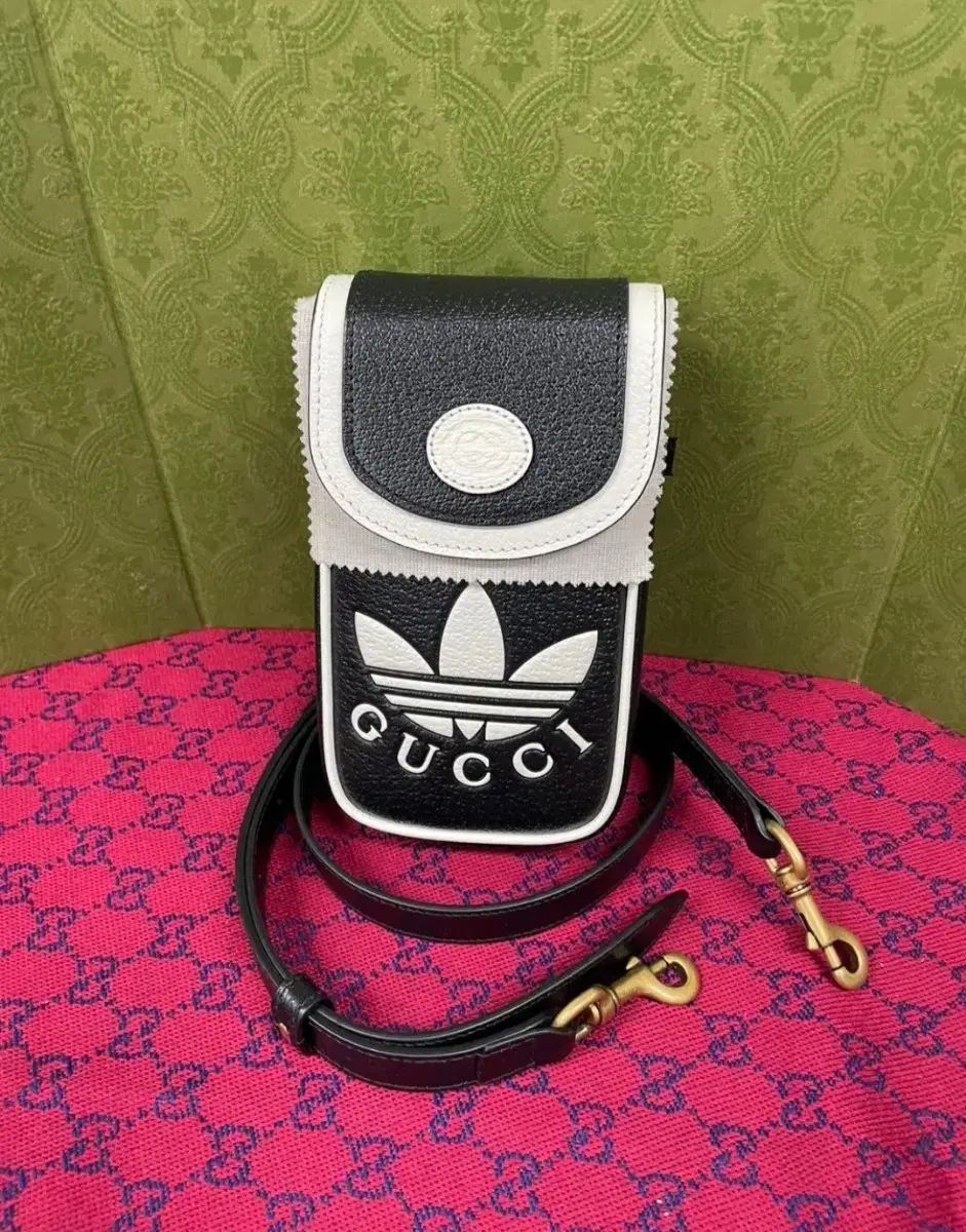 グッチxアディダス ミニバック 721794