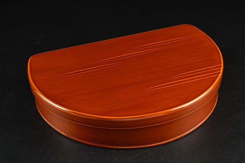 蔵A5540a 飛騨春慶塗 半月型 弁当箱 九客 WWW_IBETON_RU