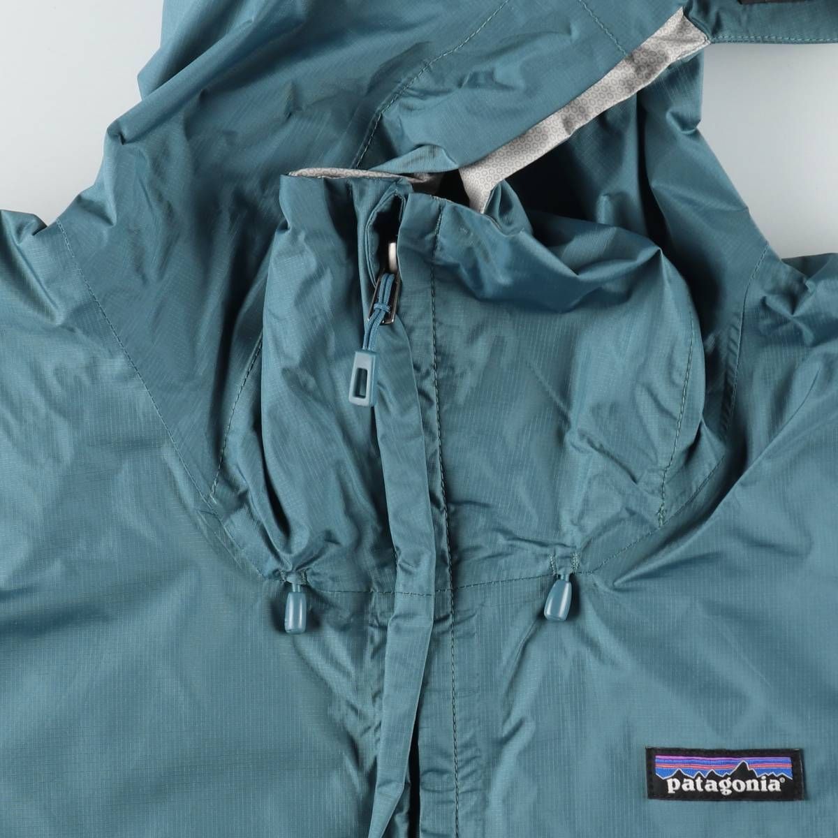 パタゴニア トレントシェルジャケット 83802SP19 マウンテンパーカー パタゴニア トレントシェルジャケット 83802SP19 マウンテン