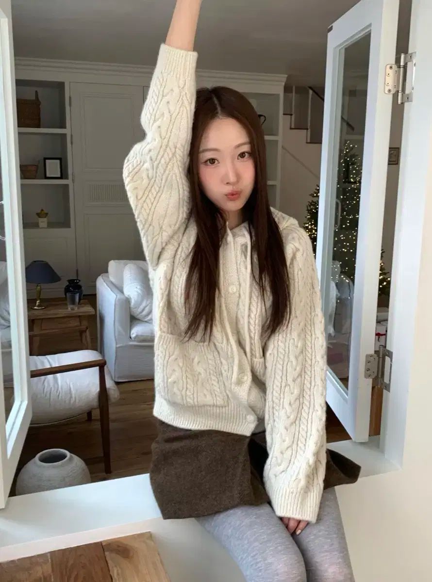 LILISU Ollie Cable Cardigan