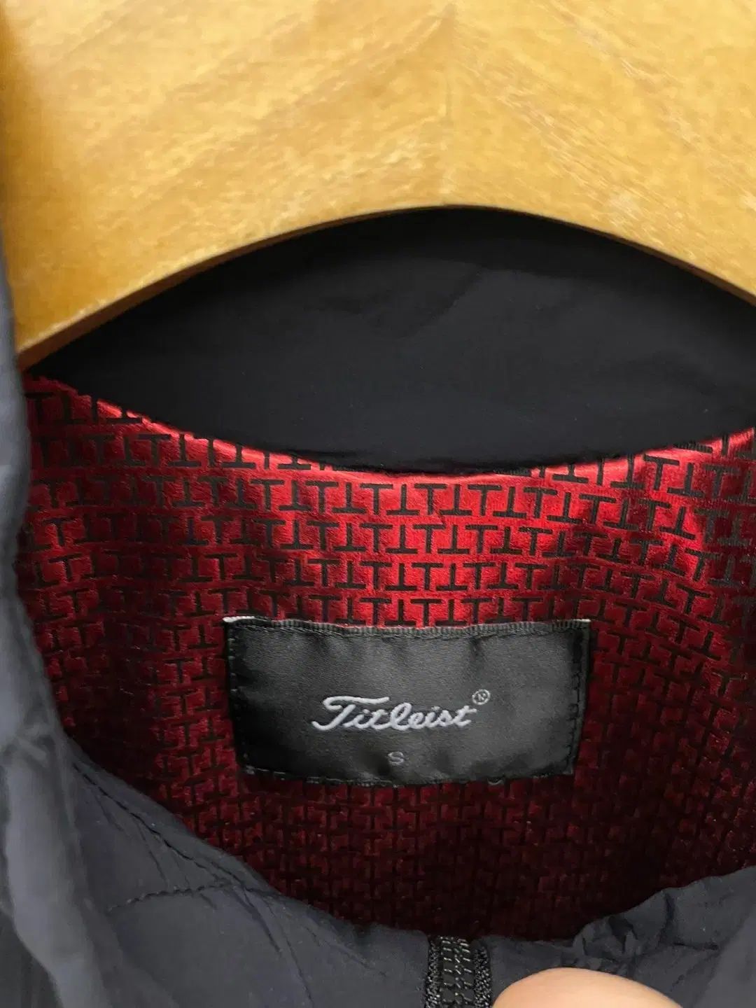 女性 タイトルリスト ゴルフ ツアーフィット ダウン ベスト S サイズ