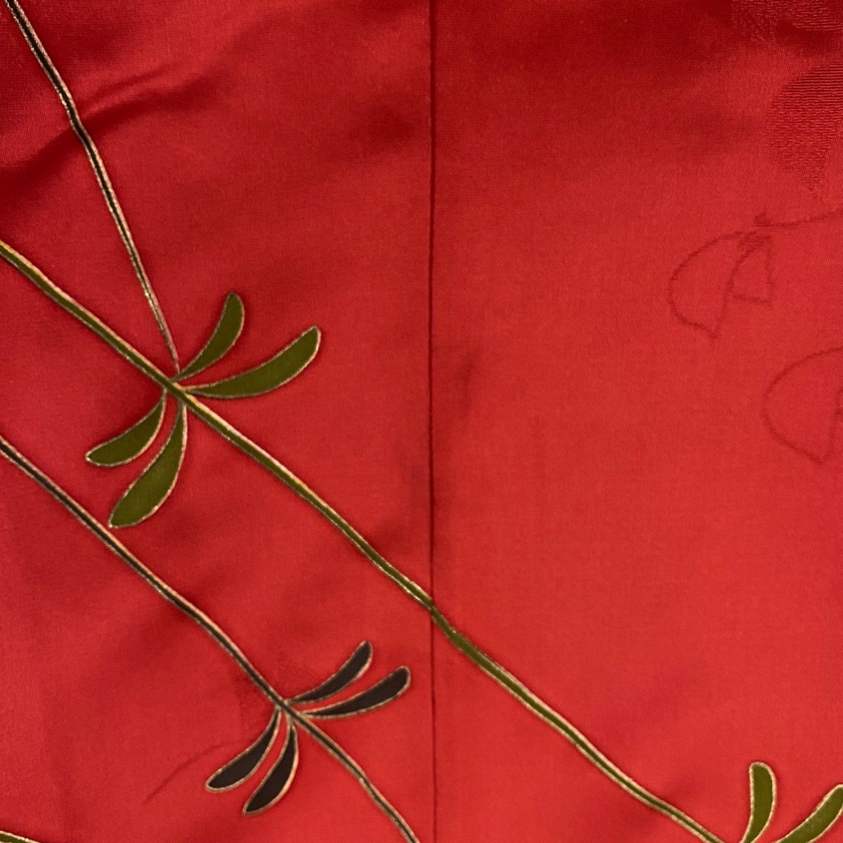 専用 KU1996 振袖 身丈160.5cm 正絹 着物 成人式 振袖 身丈160.5cm 裄丈65.5cm M 袷 梅 蝶 金糸 金彩 赤 正絹 秀