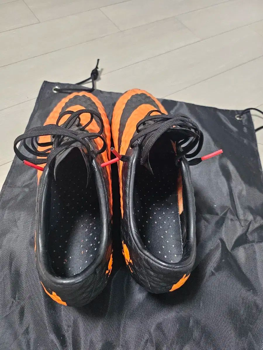 サッカーシューズ オリジナル