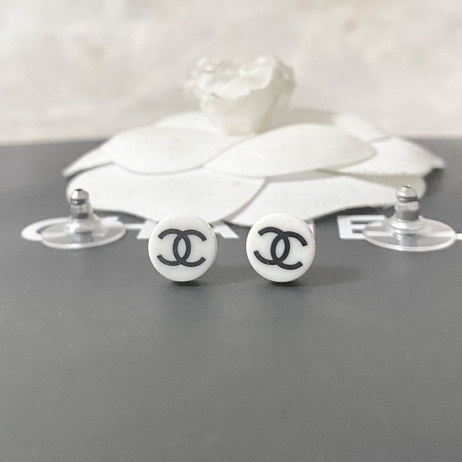 正規品☆シャネルココマークミニピアス CHANELスワロフスキー シルバー