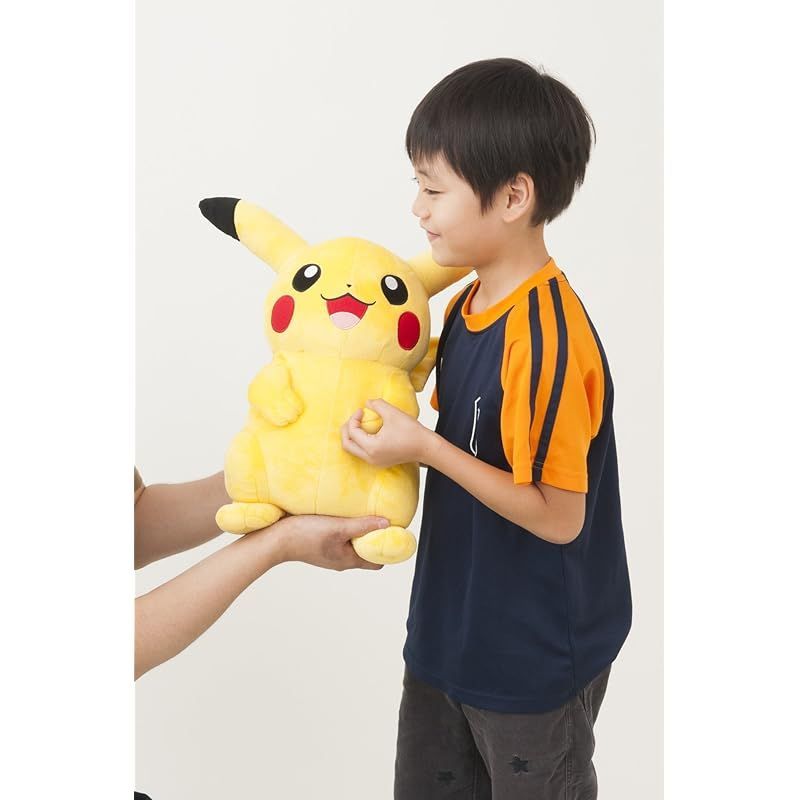 新着商品】ぬいぐるみ 等身大ピカチュウ - メルカリ