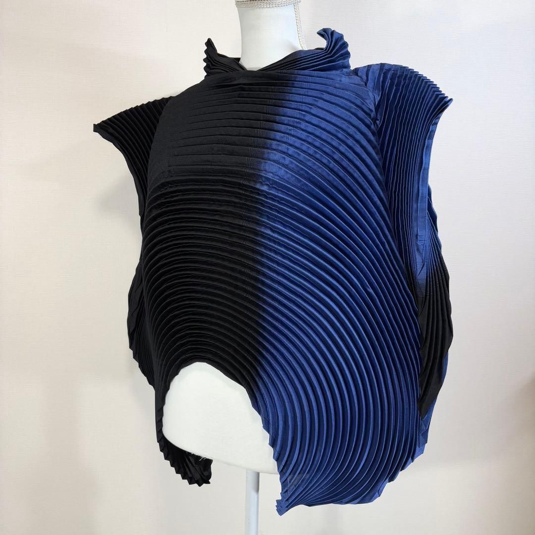 2016 PRE-FALL ISSEY MIYAKE 3D STEAM