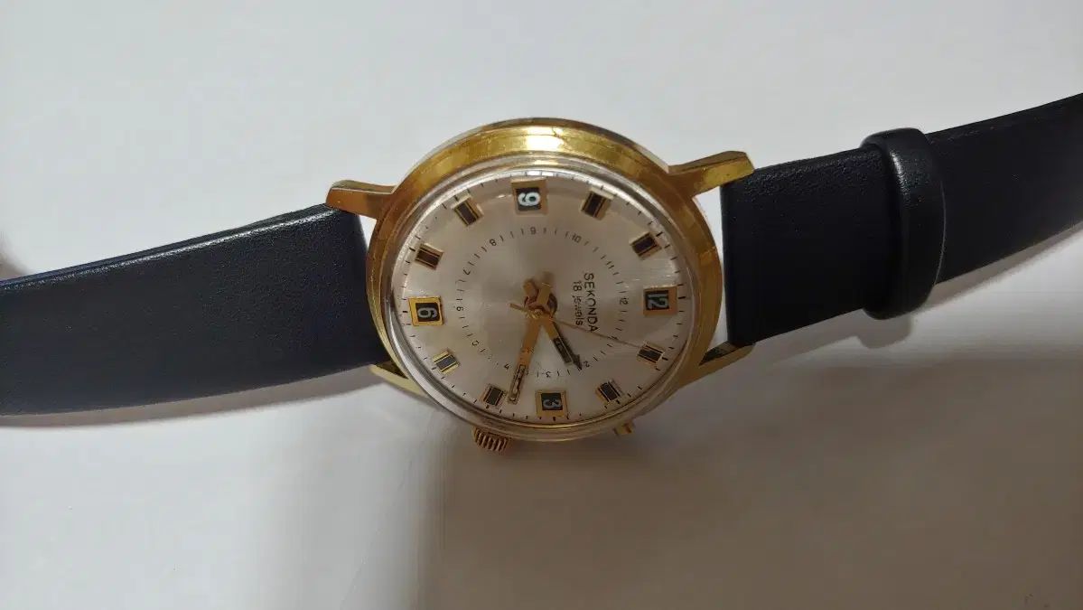 目覚まし時計 sekonda