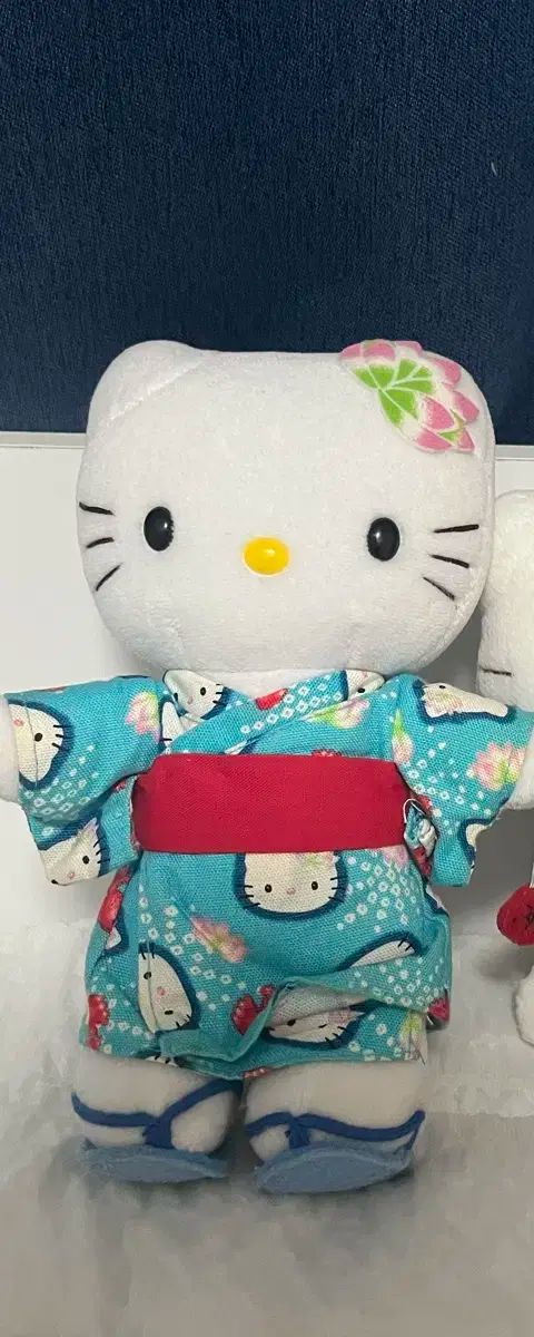 ハローキティ ご当地 赤いべべ金魚 ぬいぐるみ レア】 サンリオ