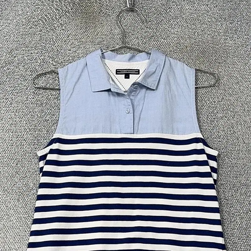 トミーフィルフィガー　ストライプ ノースリーブ ワンピース新品未使用 Tommy Hilfiger(トミーヒルフィガー) ストライプ ネイビー