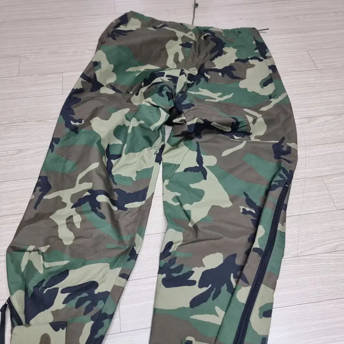 米軍 GORE TEX パンツ　ウッドランド 楽天市場】US（米軍放出品）ECWCS Gore-Tex Pants[ウッドランド][未
