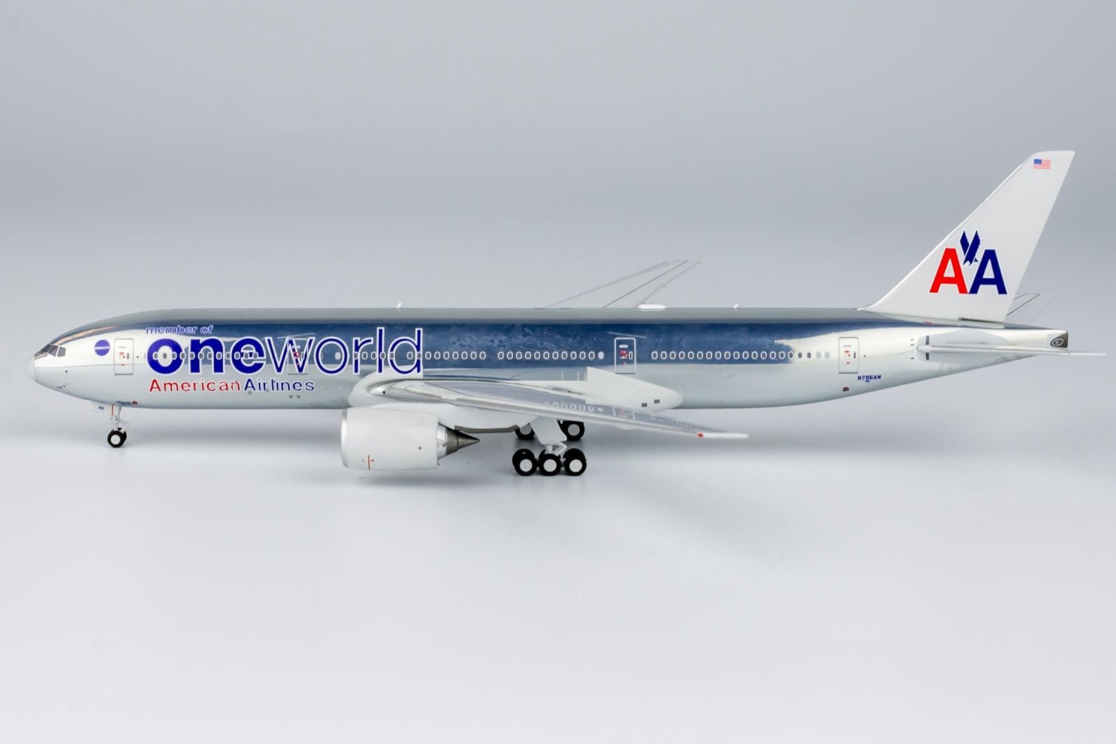 アメリカン航空 Boeing 777-300ER 1/200モデル Boeing 777 (777-300, 777-300ER) American Airlines 1/200
