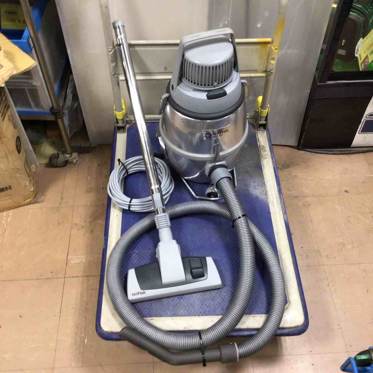 ニルフィスク Nilfisk 真空掃除機 GM80 草加店